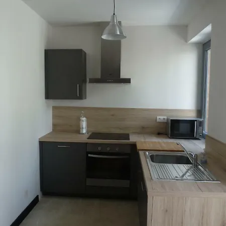 Gite Aische-En-Refail بيت للعطل *